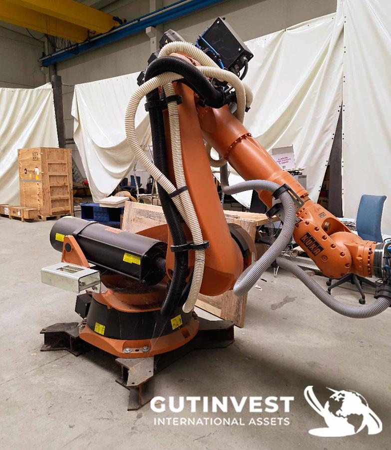 Usado Robot industrial de carga
