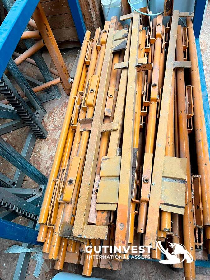 Used 1 - Vertical Twin Mast Mechanical Work Platform