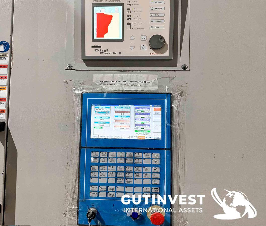 Used Plastic bottle blow molding extruder machine - 20lts