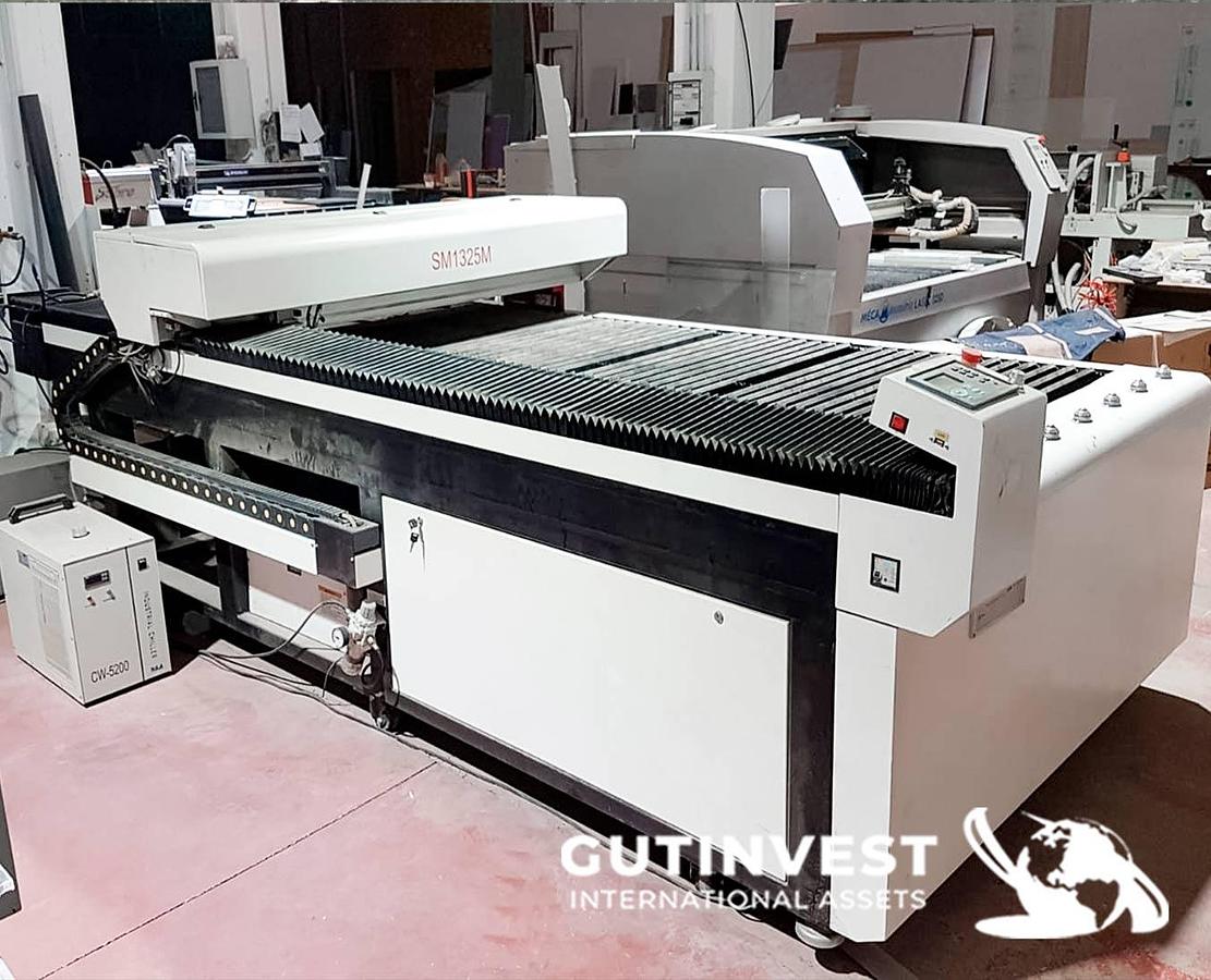 Used 1 - Laser engraving cutting machine
