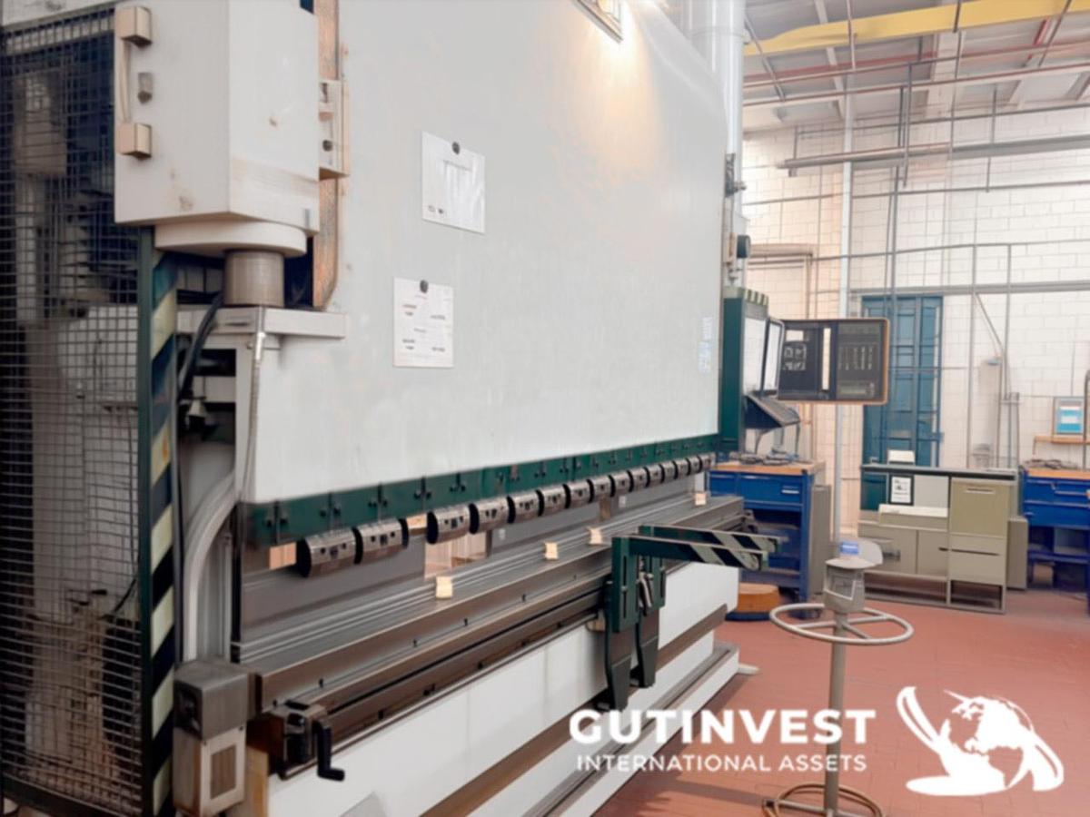 Used Metal Press Brake - 160Tn