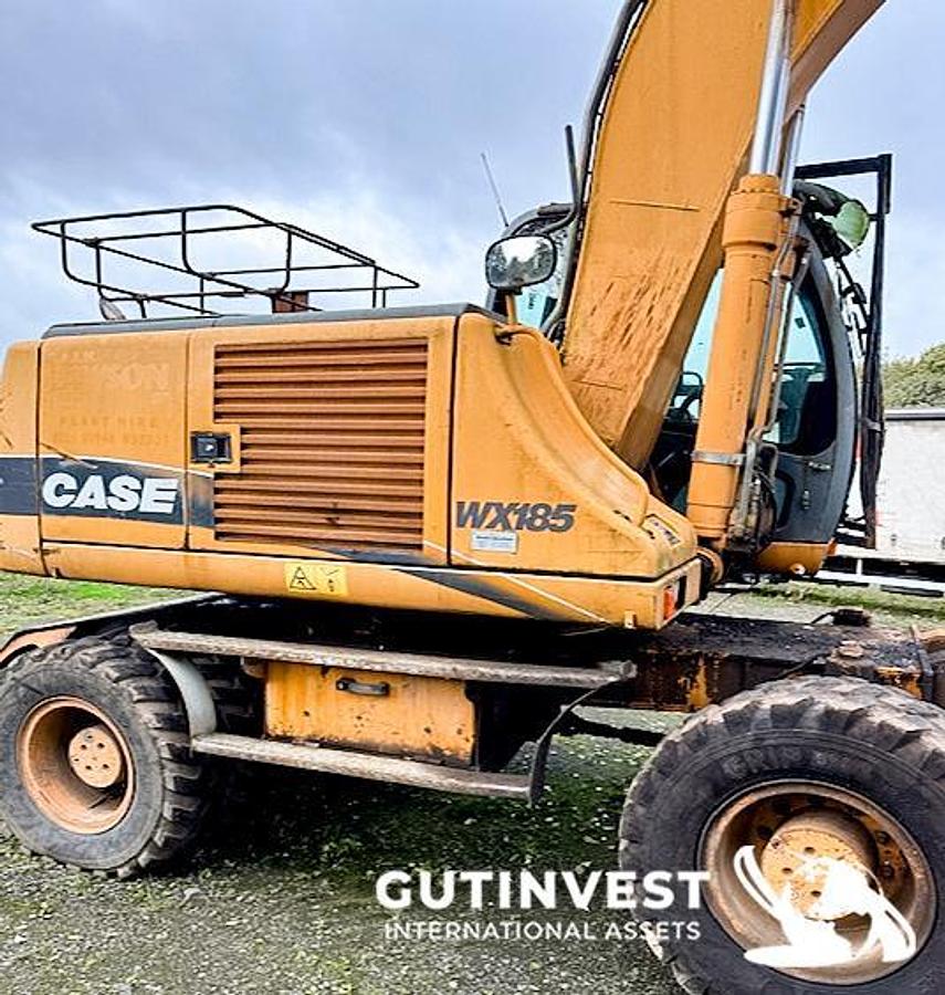 Used 1 - Excavator with grab