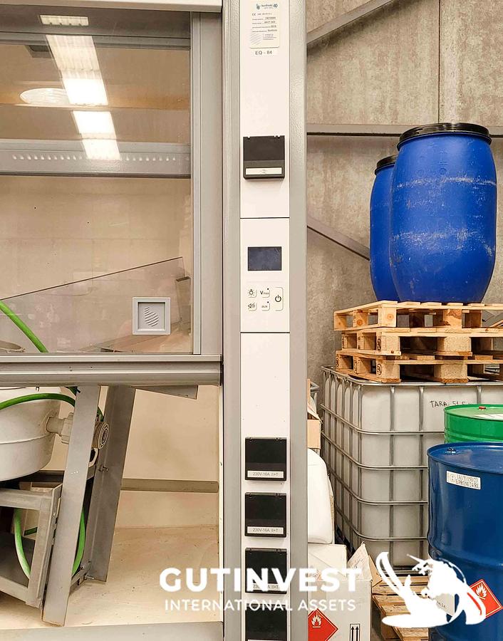 Used Fume cupboard