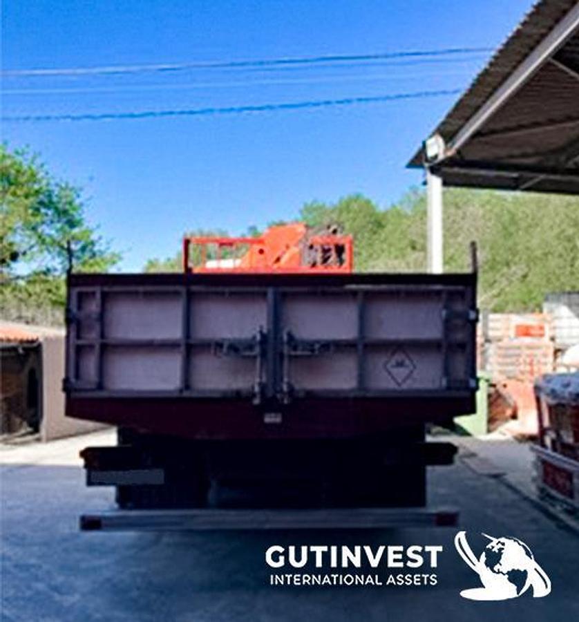 Used 1 - Truck with crane and open box