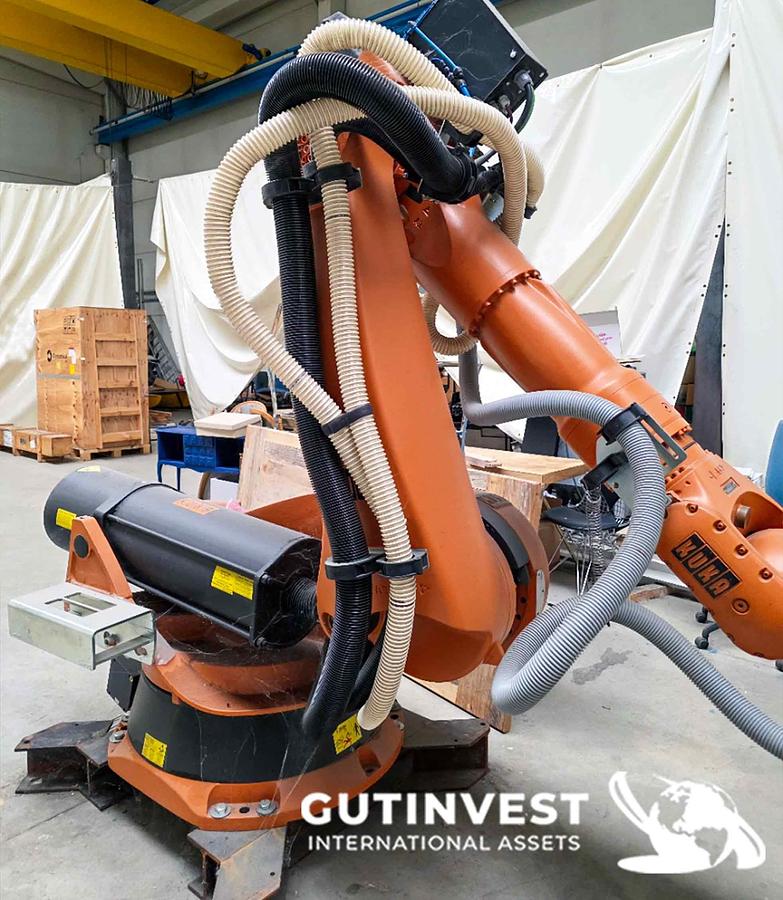 Usado Robot industrial de carga