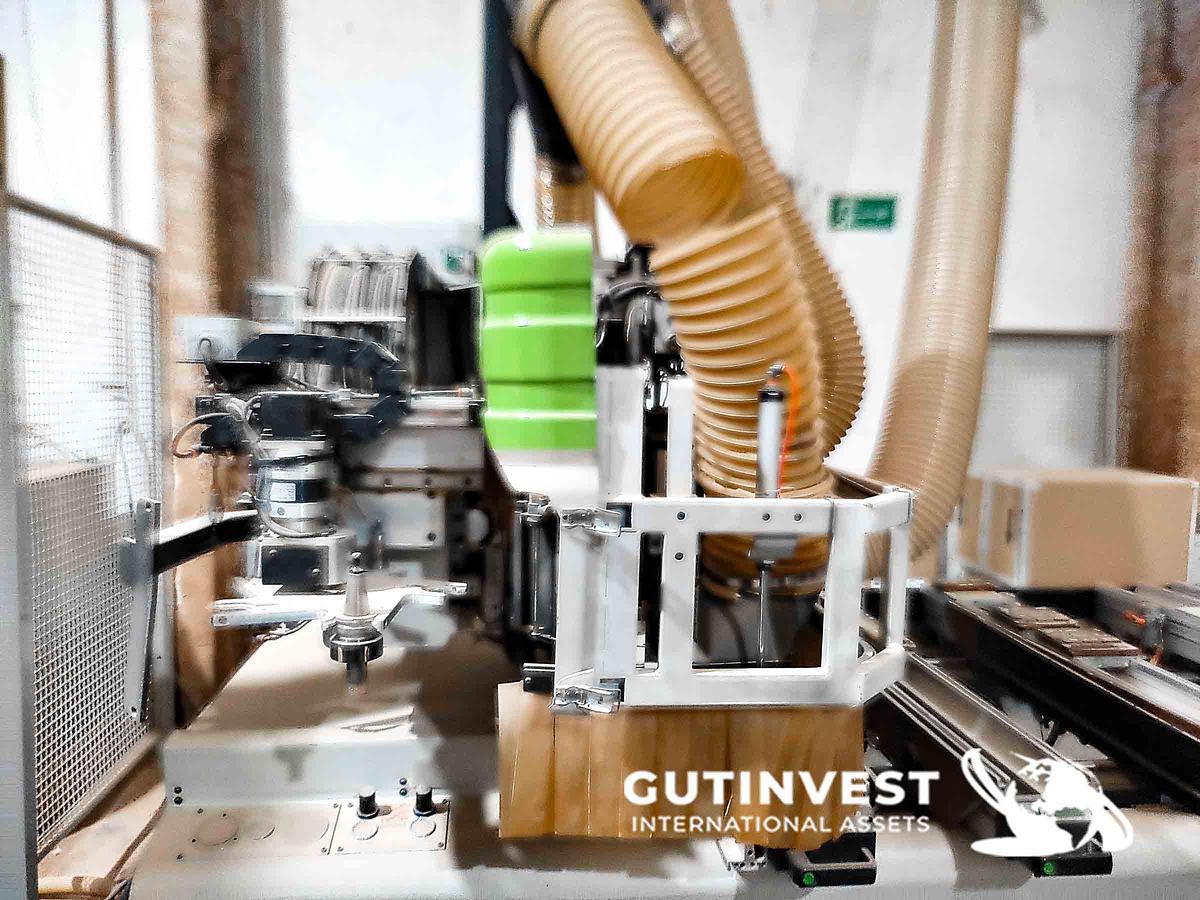 Used 1 - CNC machining center - Wood