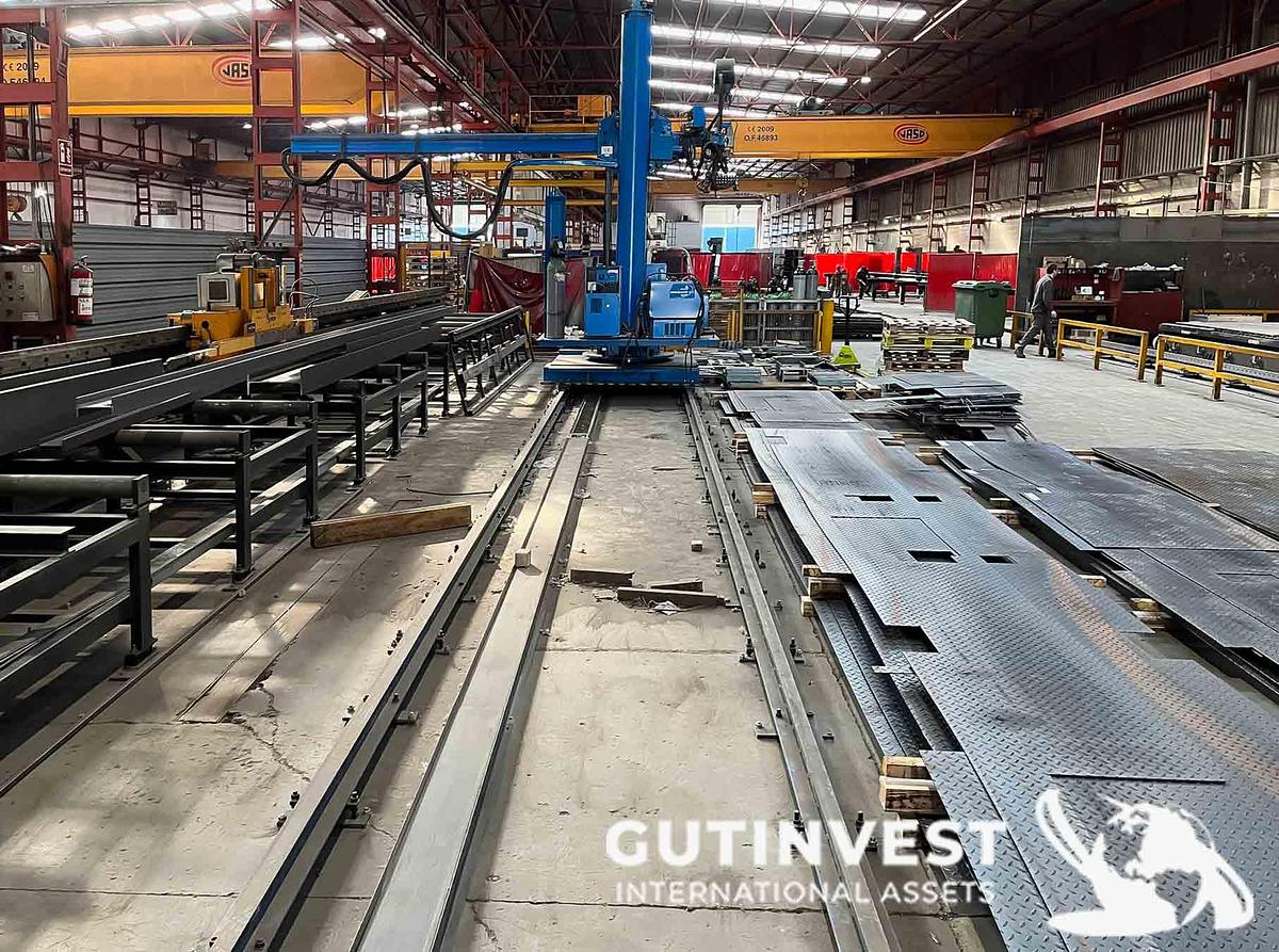 Usado 1 - Columna de soldadura, para la construcción de cuerpos cilín