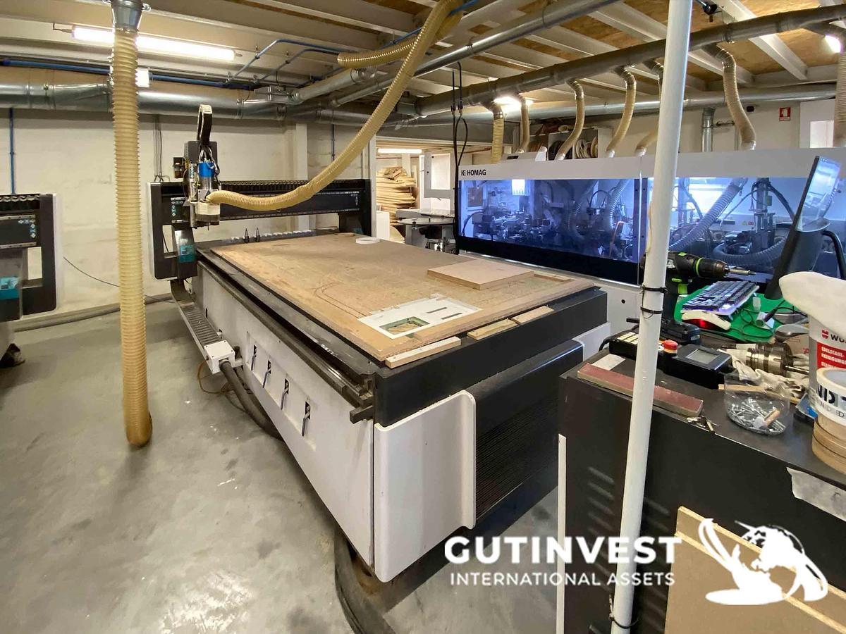 Used 1 - CNC milling machine 3 axes - for wood and pvc