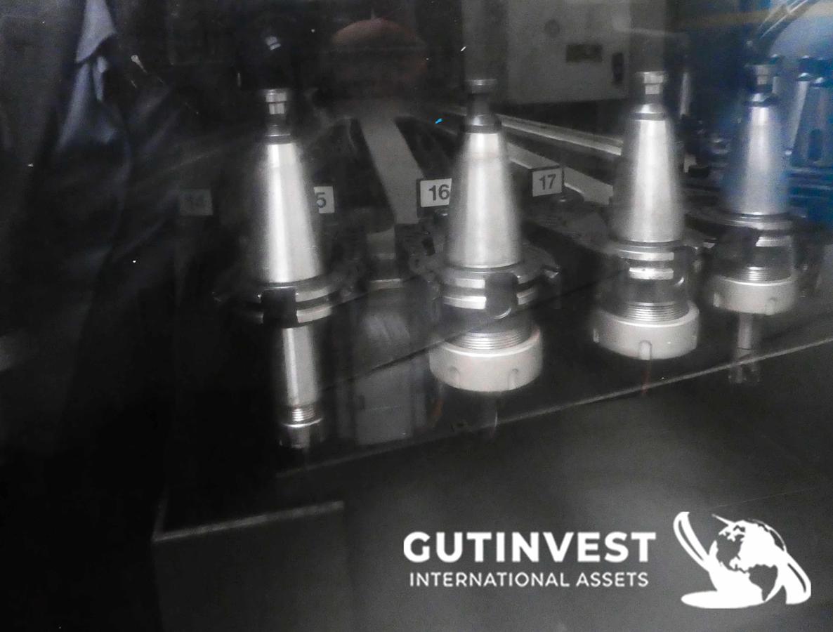 Usado Centro de Mecanizado Vertical CNC