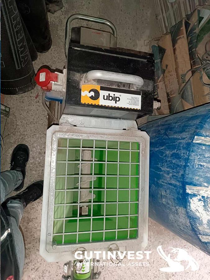 Usado 17 - Máquina para el bombeo y proyectado de materiales premezcla