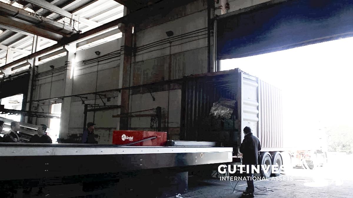 Used 1 - Loading and unloading platform with weighing