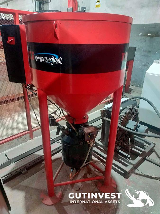 Used 1 - Waterjet cutting machine