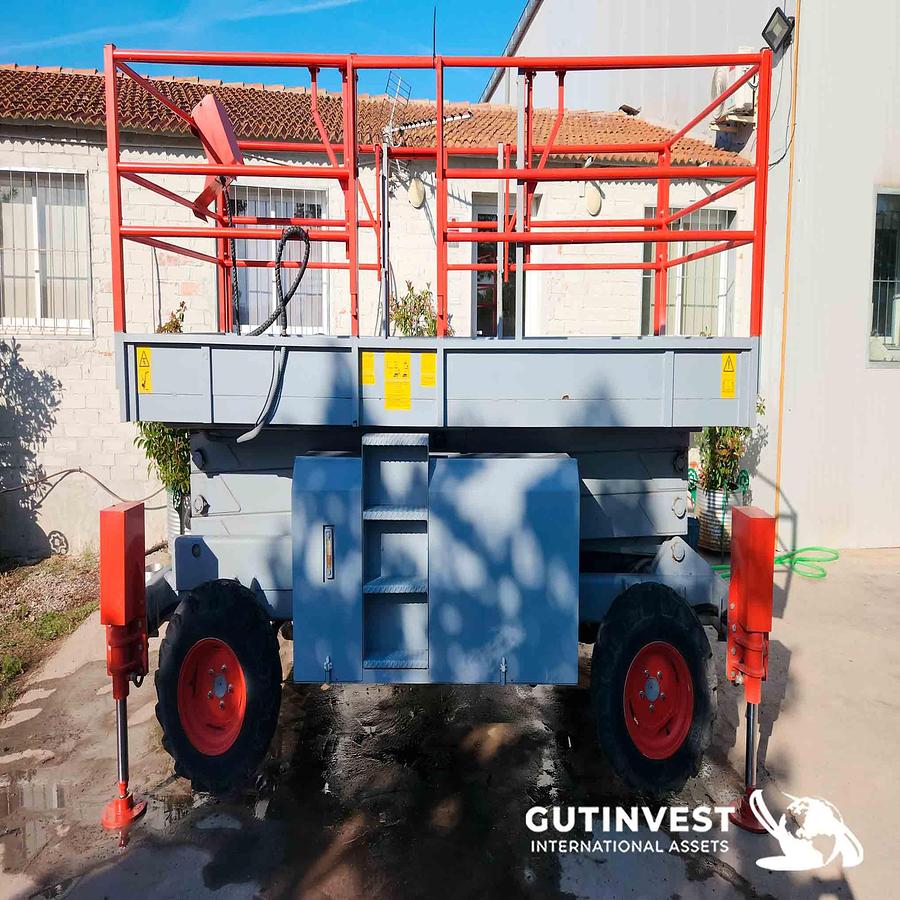 Used 2 - Scissor lift platform - 10 meters