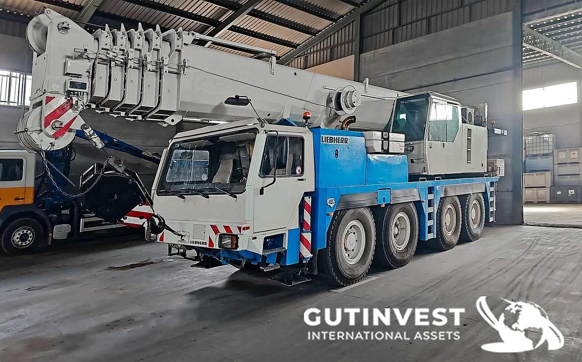 Used 1 - All Terrain mobile Crane - 90 Tons