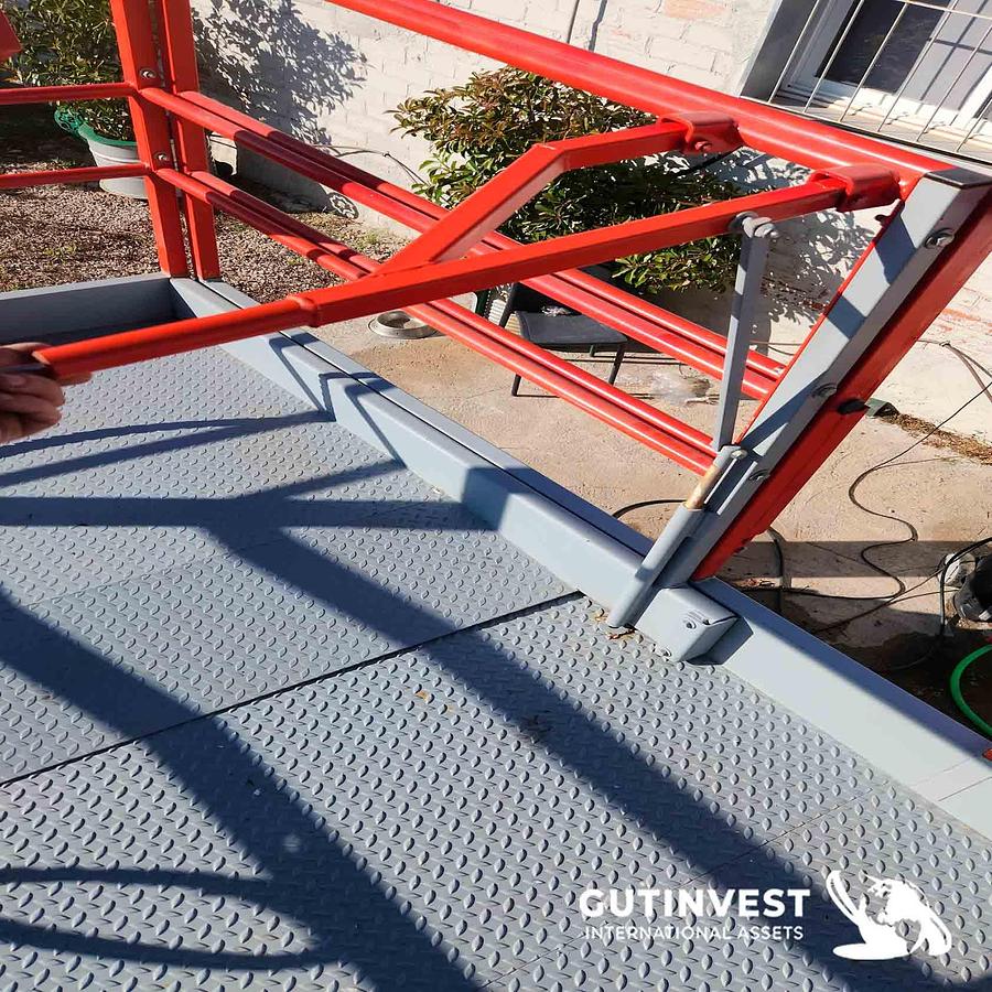 Used 2 - Scissor lift platform - 10 meters