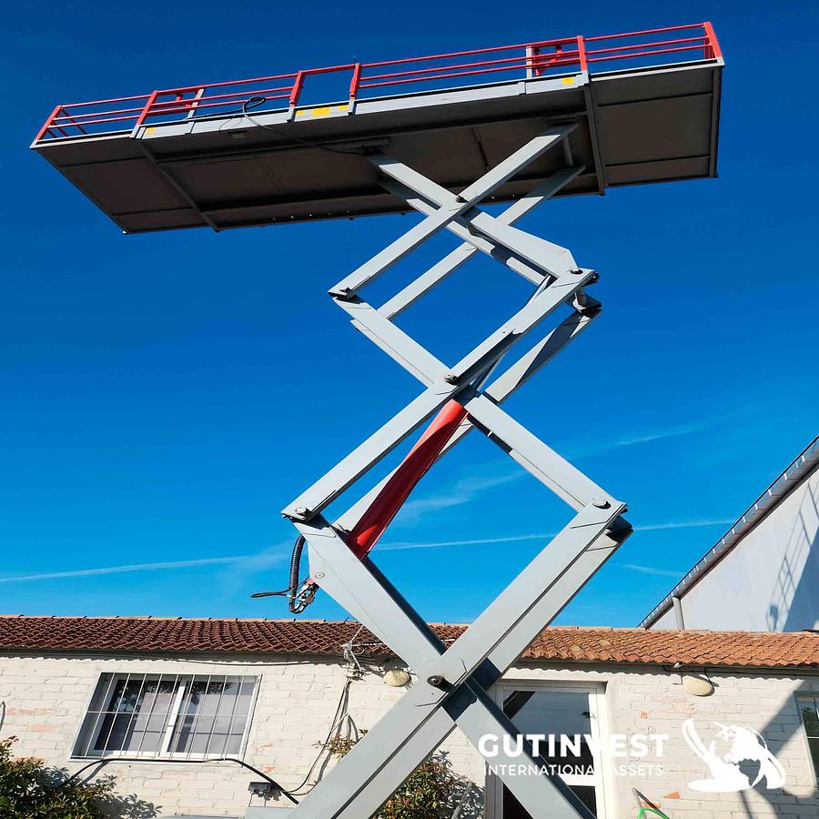 Used 2 - Scissor lift platform - 10 meters