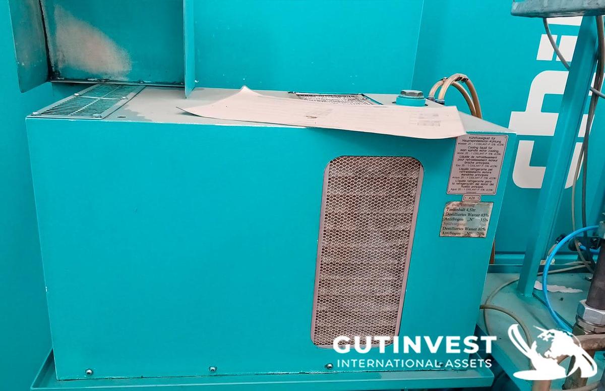 Used CNC milling machining center - 4 axes