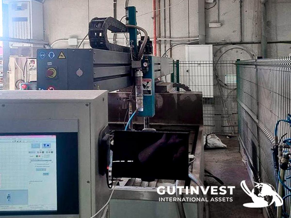 Used 1 - Waterjet cutting machine.