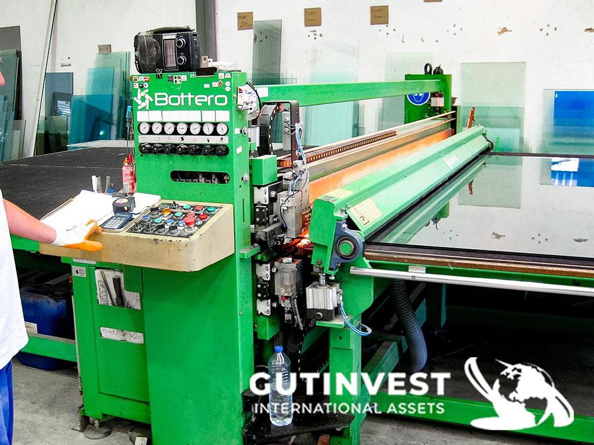 Used 1 - Laminated glass cutting table + loading table