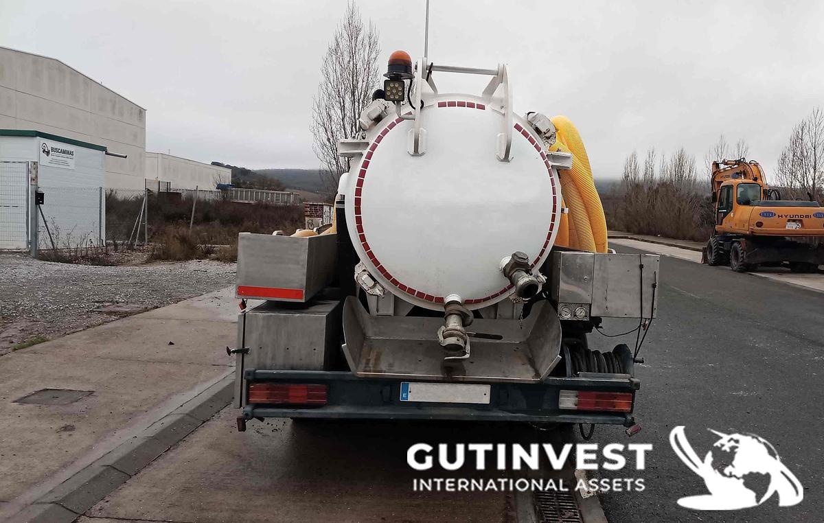 Used 1 - Tanker Truck - 3,000lts