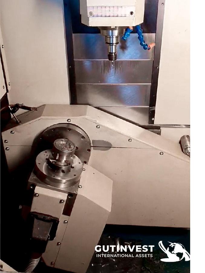 Used 1 - Vertical machining center - 5 axes