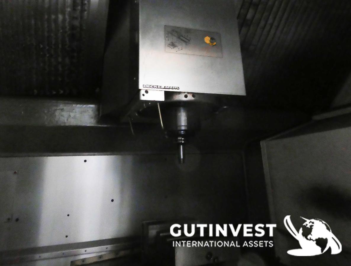 Usado Centro de Mecanizado Vertical CNC