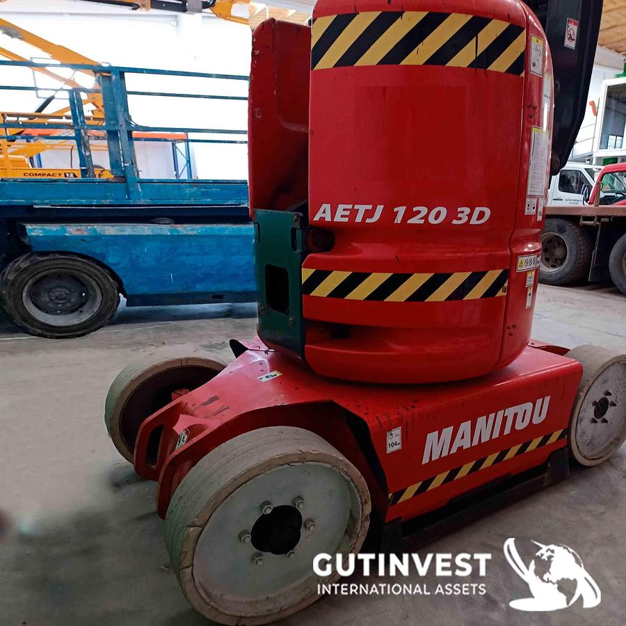 Used 1 - Electric Articulated Lifting Platform
