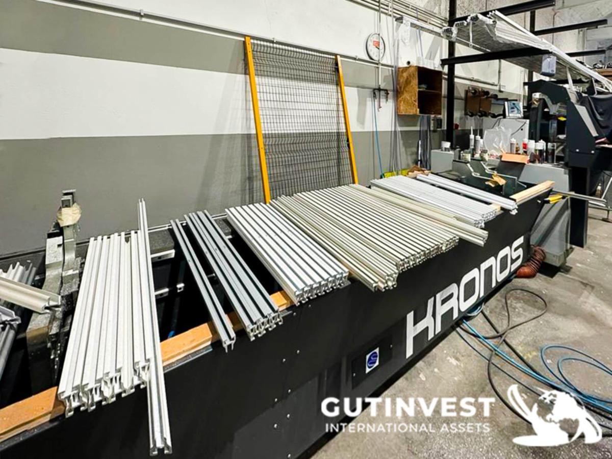 Used 4-Axis CNC Machining Center for Aluminum and PVC