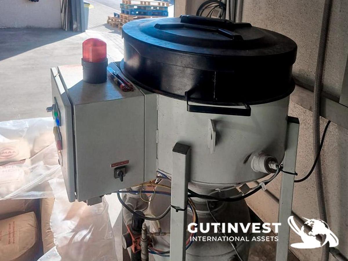 Used 1 - Waterjet cutting machine.
