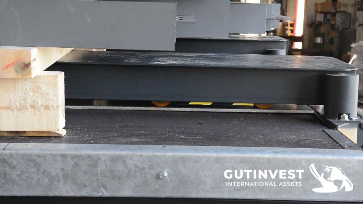 Used 1 - Loading and unloading platform with weighing