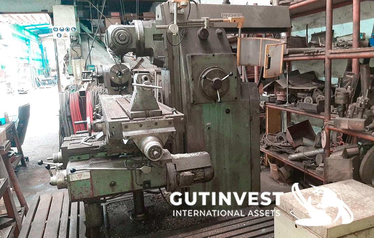 Used Universal milling machine