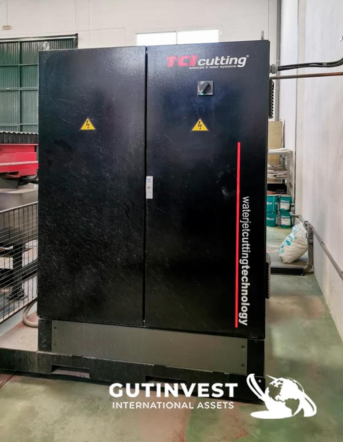 Used 1 - Waterjet cutting machine