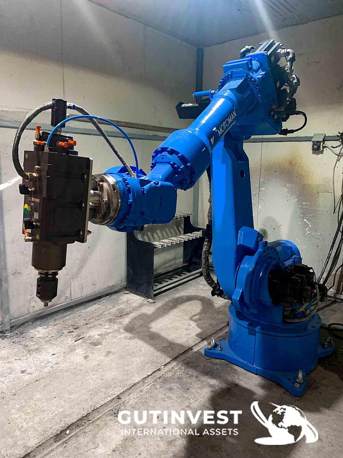 Usado 1 - Robot industrial de 6 ejes