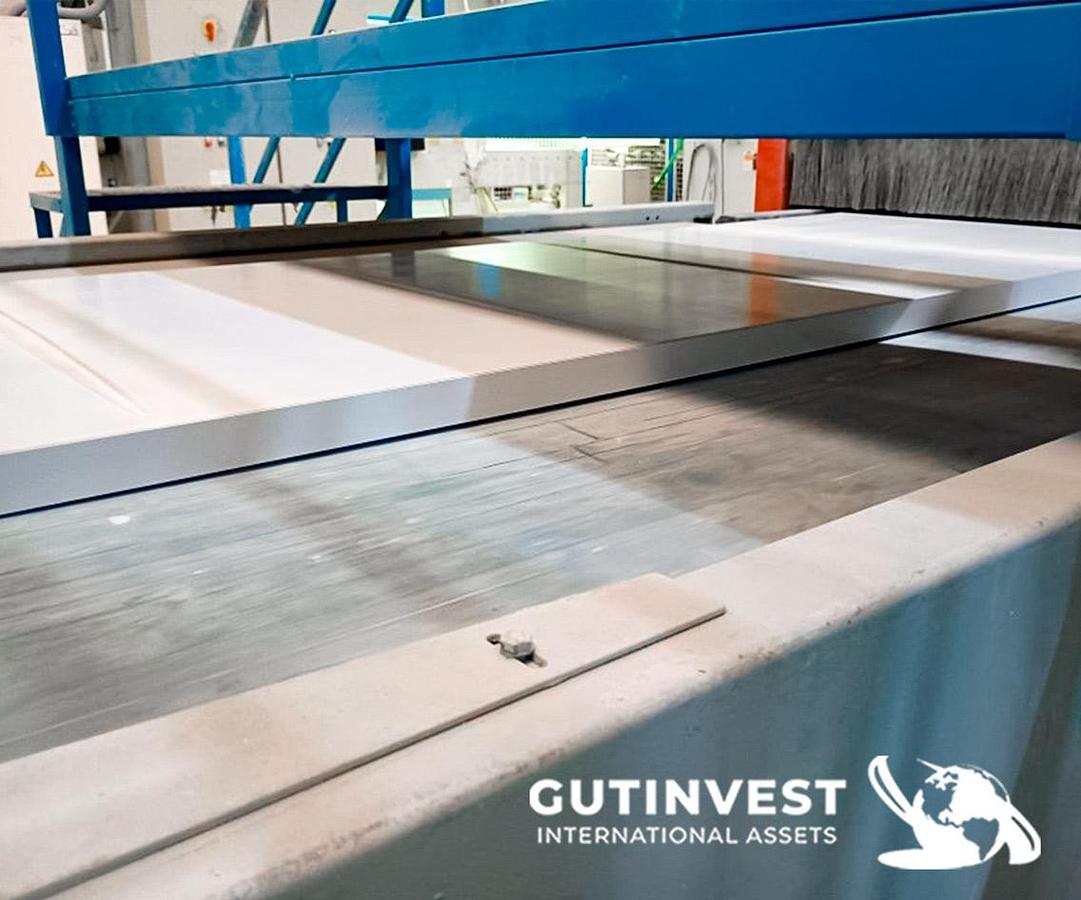 Used Lacquer-Varnishing line for wood
