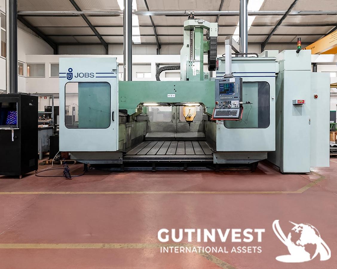 Usado Centro de mecanizado CNC de 5 ejes