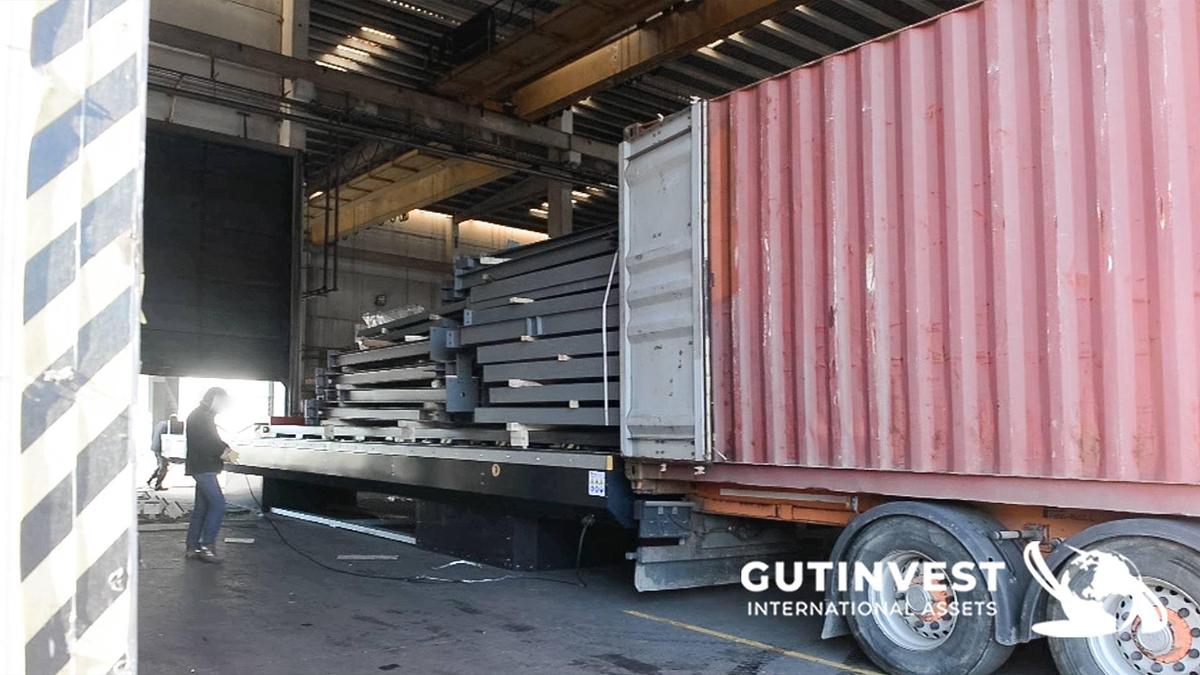 Used 1 - Loading and unloading platform with weighing