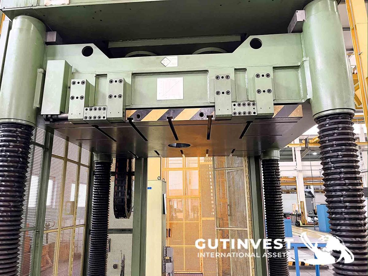 Used Hydraulic press for molds and dies