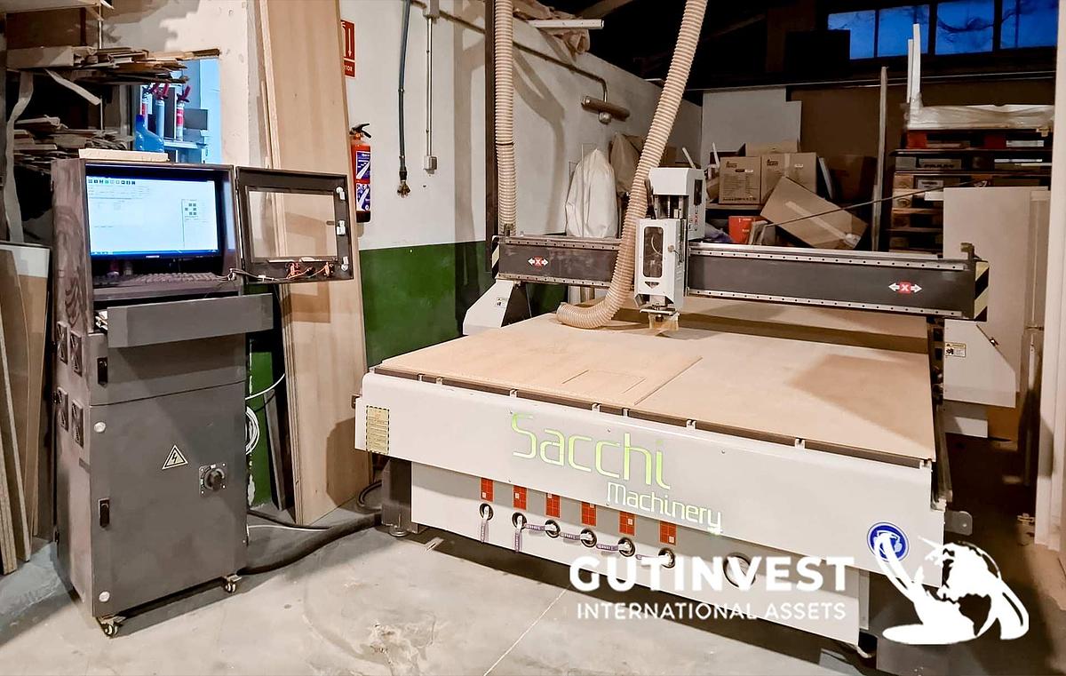 Usado 1 - Máquina de fresado y corte cnc para madera