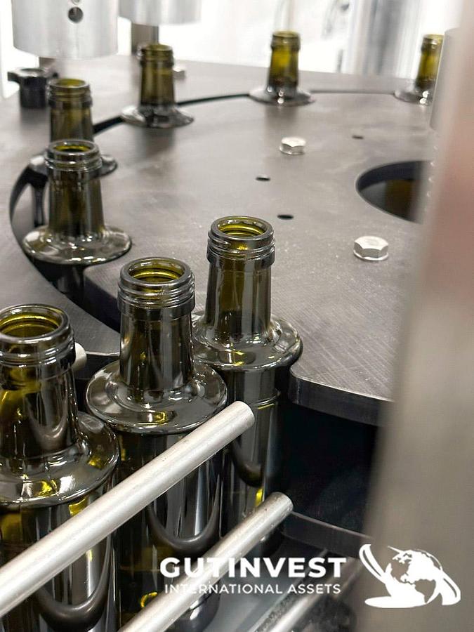 Used 1 - Complete lot of machinery for olive oil packaging