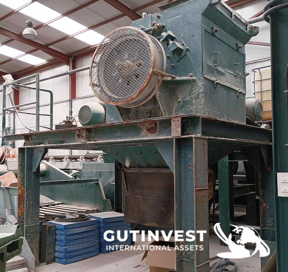 Used 1 - Hammer mill + platform