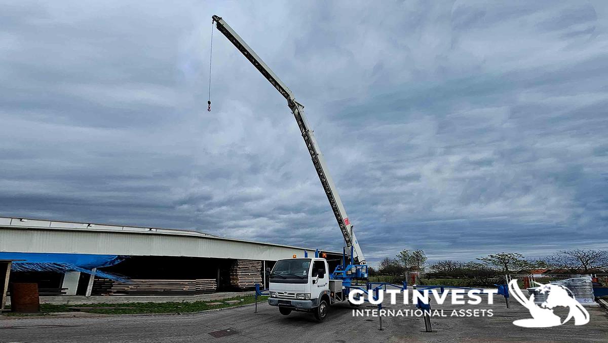 Used 1 - Truck with crane