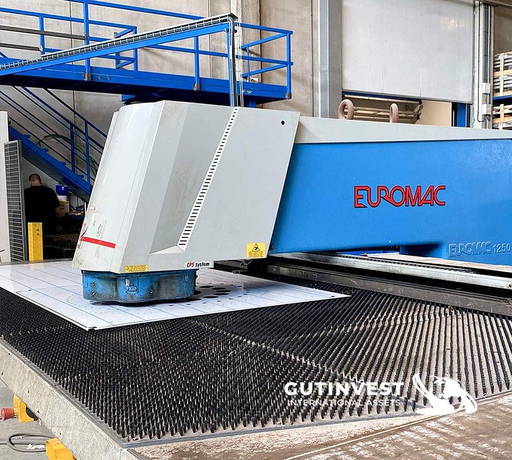 Usado 1 - Punzonadora CNC