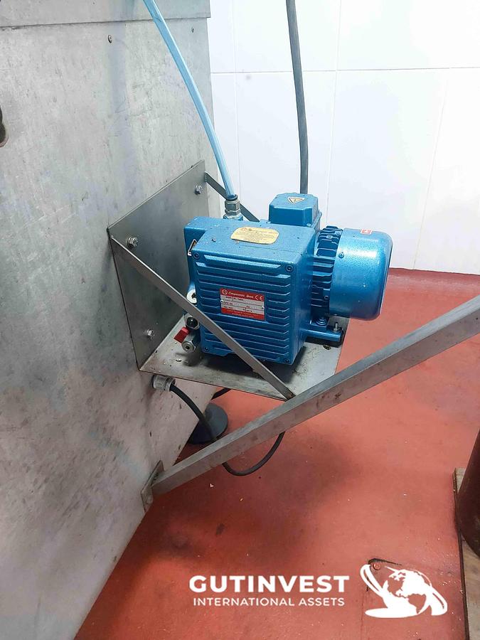 Used 2 - Filling - Bottling Machine - 8 spouts