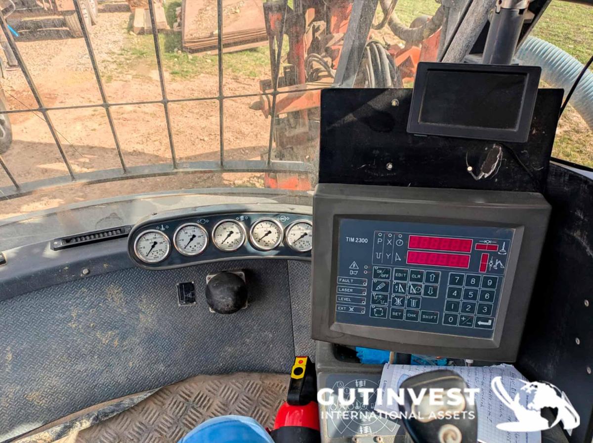 Usado Perforadora Hidráulica sobre Orugas