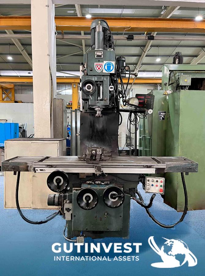 Used 1 - Milling machine with display