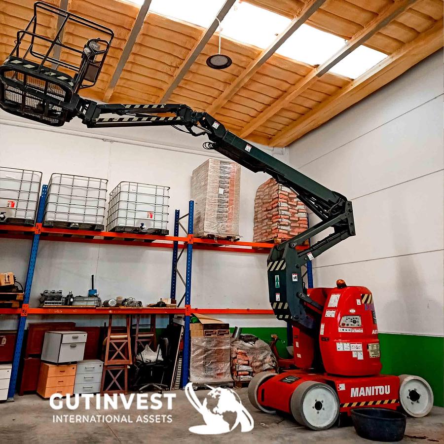Used 1 - Electric Articulated Lifting Platform