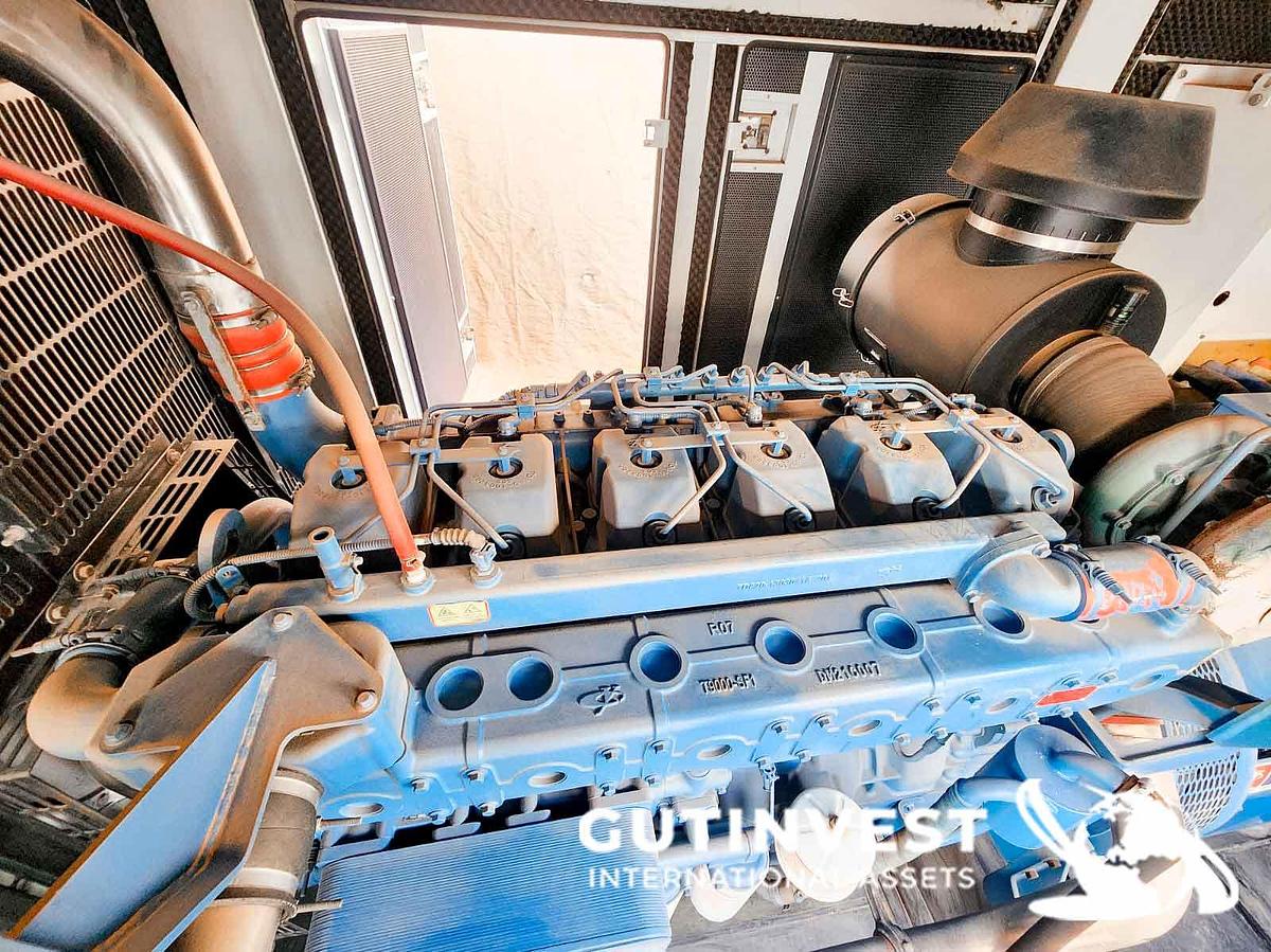 Usado 2 - Grupo electrógeno diésel insonorizado 1.125 KVA