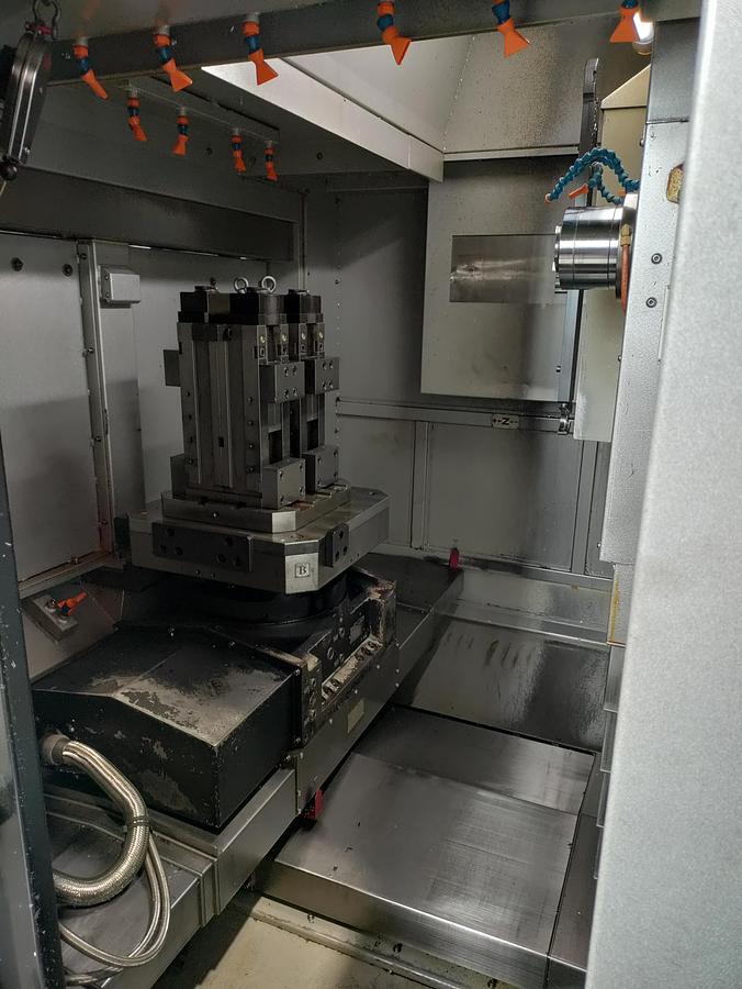 Used 1 - 4-axis CNC horizontal machining center