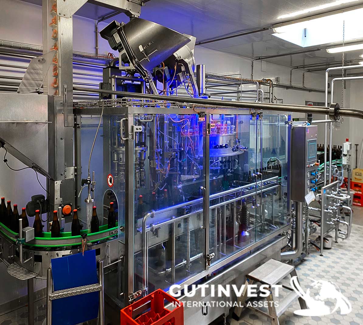 Usado Llenadora taponadora de botellas de cristal