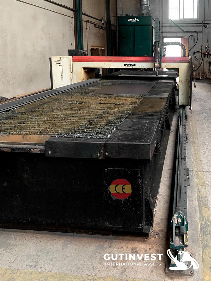 Used 1 - Plasma cutting machine